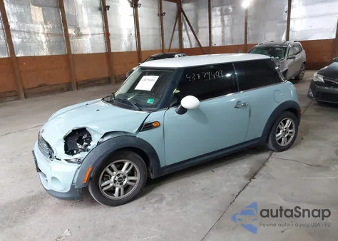 2013 Mini Hardtop Cooper z USA, uszkodzony, nr VIN WMWSU3C56DT373034